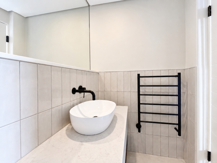 1 Bedroom Property for Sale in Sea Point Western Cape